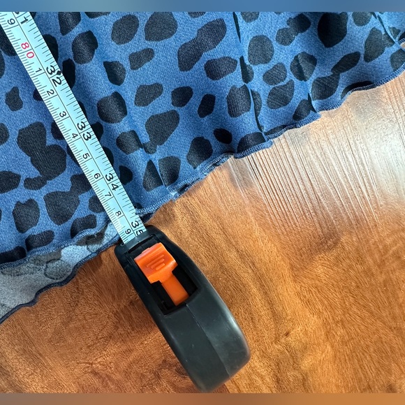 Weekday Midi leopard viscose Skirt - Picture 2 of 6